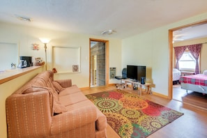 Living Area | Smart TV | Free WiFi