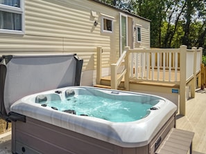 Hot tub | Hillcrest Caravan - Hill Crest Lodges, Hemswell, near Market Rasen