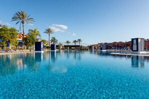 ferienunterkünfte mit pool in meloneras gran canaria