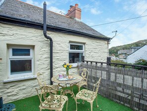 Sitting-out-area | Gypsett, Polruan, near Fowey