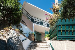 Charming Paleokastritsa Villa | 3 Bedrooms | Villa Thalia | Breathtaking Sea Views | Close to Resort Centre