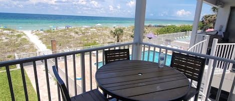2/2 on Indian Rocks Beach! Units Private Balcony