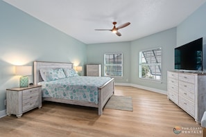 Huge Master Bedroom w/ King Bed and 55" Smart TV
