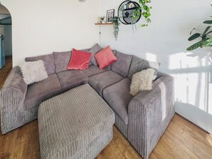Living room | The Annex at Tenniside, Perranporth