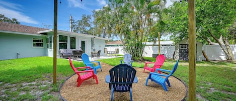 Sarasota Vacation Rental | 3BR | 2BA | 1,500 Sq Ft | 1 Step Required