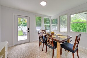 Dining Room | Dishware & Flatware Provided