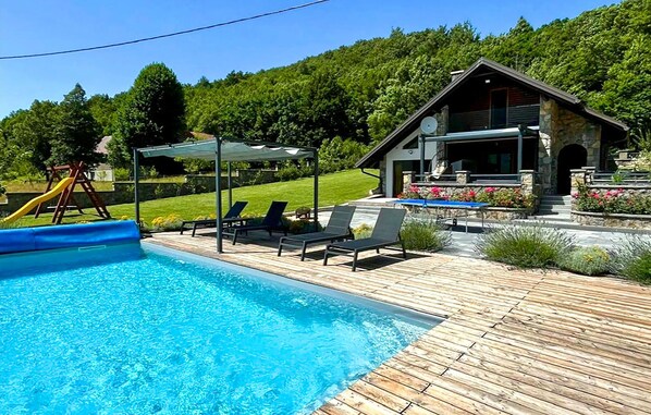 pool