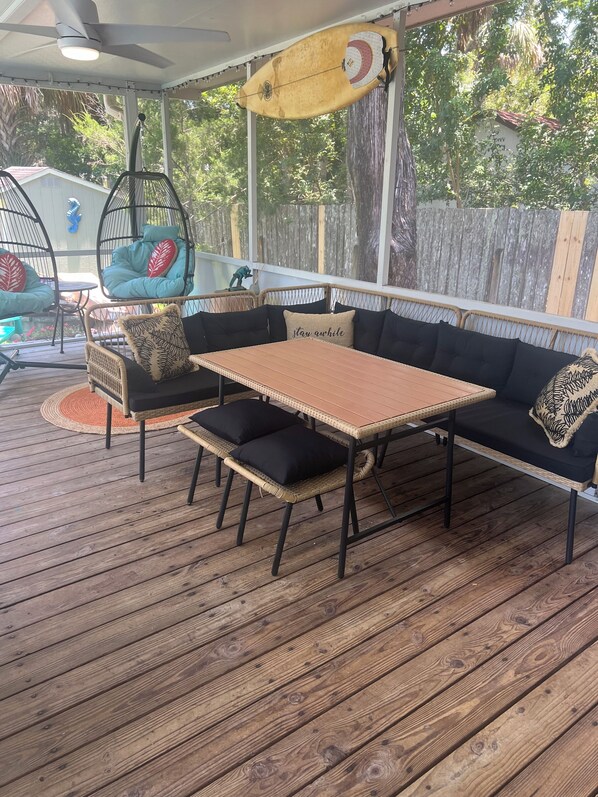 Outdoor dining