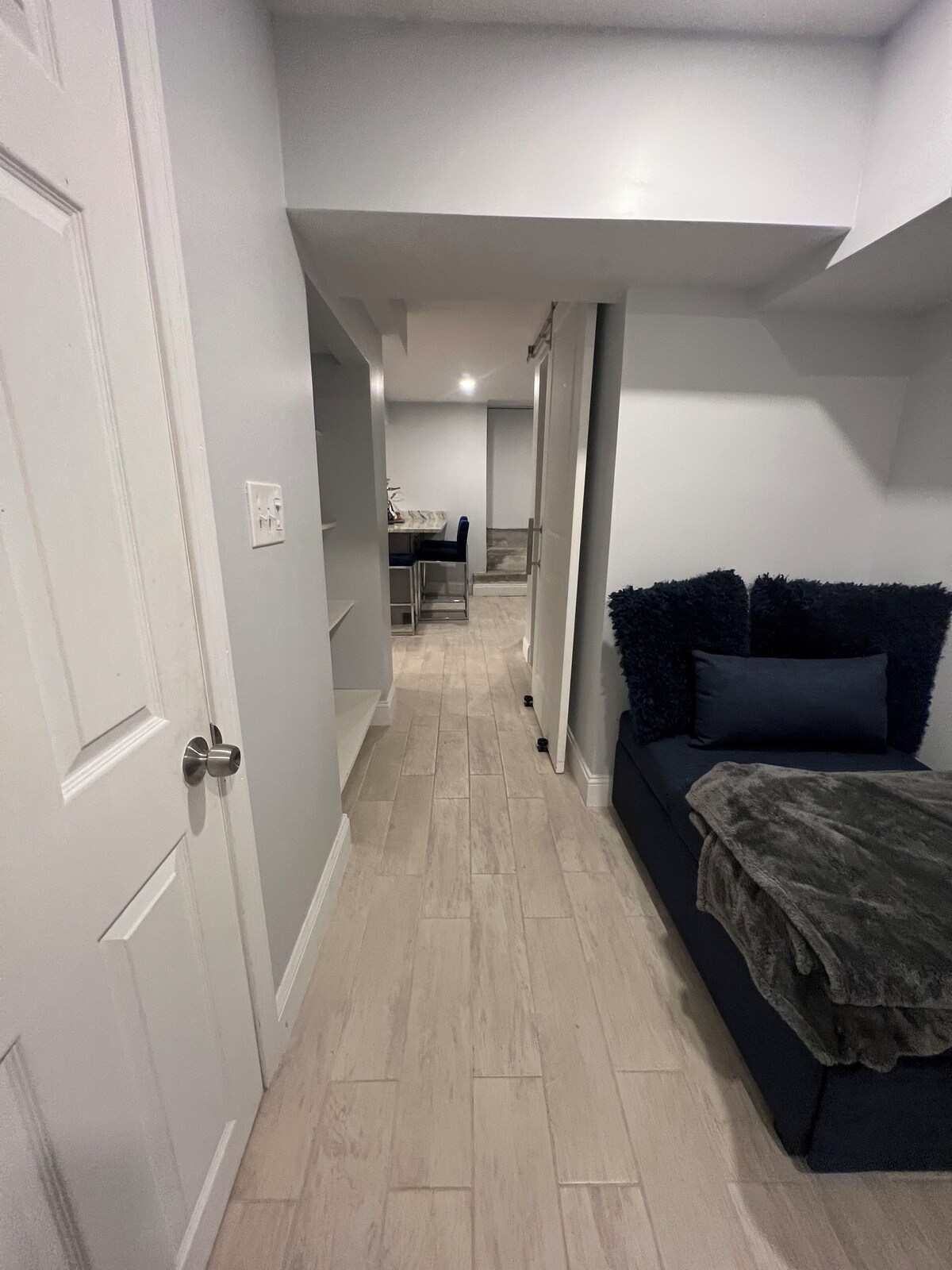 Cozy basement/studio apartment with kitchenette and bathroom!