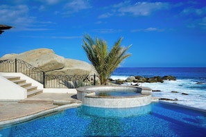 Casa Carreta - Oceanside pool and spa