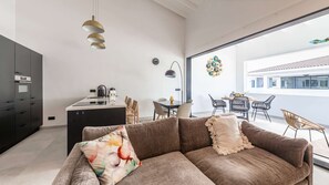 Luxury Apartment for Rent in Curacao with Two-bedrooms and Pool Access, Photo 3