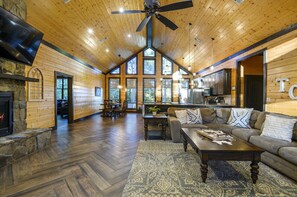 Where comfort meets style: our inviting living room.