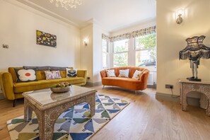 St Edmunds View, Hunstanton: Light and airy sitting room