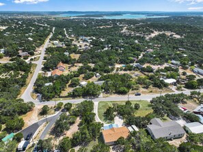 Aerial view showing distance to Canyon Lake from the house.