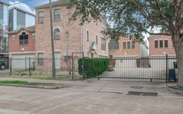 Riddlewood Front Gate