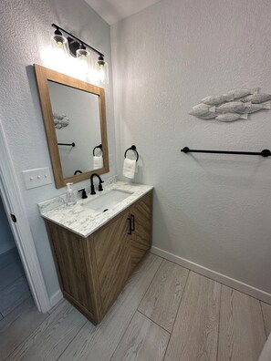 Full hall bathroom