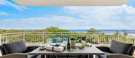 A spacious outdoor table, perfect for casual alfresco dining, provides a delightful spot to savour your meals while soaking in the Darwin sunsets and sea views.