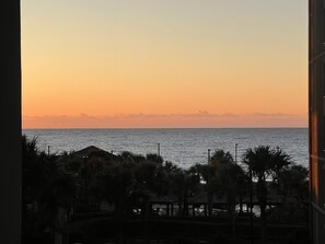 Twilight before the dawn 