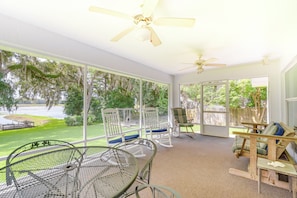 Screened-In Porch | Outdoor Dining Table