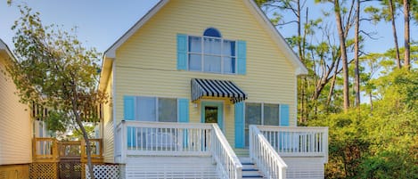 Dauphin Island Vacation Rental | 3BR | 2BA | 1,144 Sq Ft | Staircase to Enter