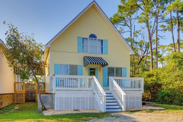 Dauphin Island Vacation Rental | 3BR | 2BA | 1,144 Sq Ft | Staircase to Enter