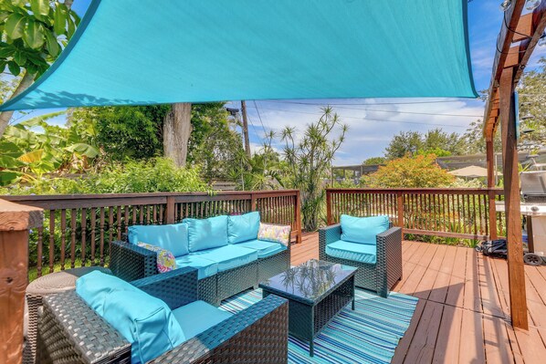 Sarasota Vacation Rental | 2BR | 2BA | 1,100 Sq Ft | 1 Step Required