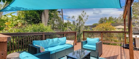 Sarasota Vacation Rental | 2BR | 2BA | 1,100 Sq Ft | 1 Step Required