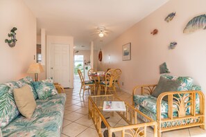 Living / Dining Area