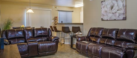 El Paso Vacation Rental | 3BR | 2BA | 1,300 Sq Ft | Step-Free Access