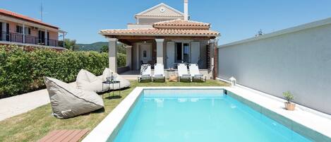 Luxurious Agios Georgios Villa | Private Pool | Villa Spyridoula | Beach Paradise