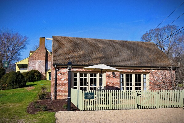 Lafayette Cottage