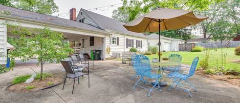 Wooster Vacation Rental | 2BR | 1BA | 1,100 Sq Ft | 4 Exterior Steps Required