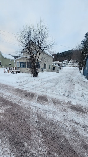 ample parking for Trailers