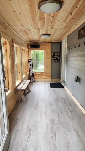 Fully insulated & heated porch. 