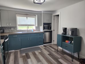kitchen w coffee bar