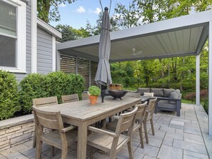 Grill and enjoy a meal outside with patio furniture that seats 8. 