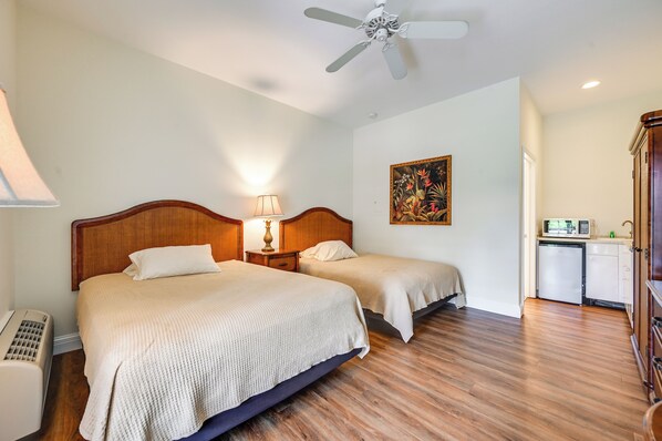 Naples Vacation Rental | Studio | 1BA | Step-Free Access | 280 Sq Ft