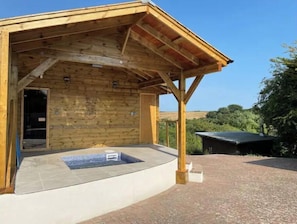 Spa Cabin - Hot Tub Deck