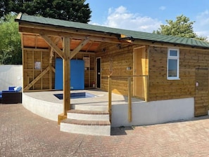 Spa Cabin - Hot Tub Deck