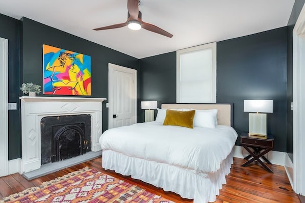 Welcome to your downtown Charleston rental! Explore all things downtown by foot!