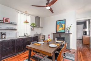 Fully equipped high-end kitchen!