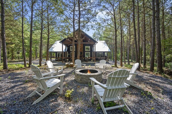 Blue Beary Hill is SUPER private from surrounding abins