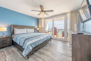 Gulf front bedroom.
