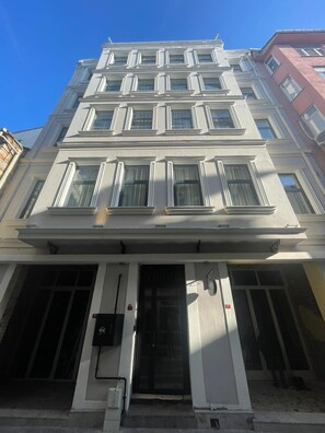 Overnatningsstedets facade