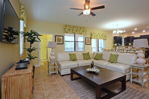 06 Family Room3.jpg