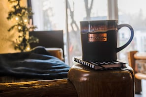 Kaffee und/oder Kaffeemaschine