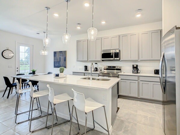 Full equipped kitchen
