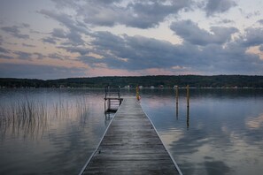 Enjoy serene lake views from your private dock at The Dragonfly Cottage. Perfect for fishing, boating, kayaking, or relaxing, this peaceful spot on Intermediate Lake offers a tranquil escape with stunning sunsets and calm waters.