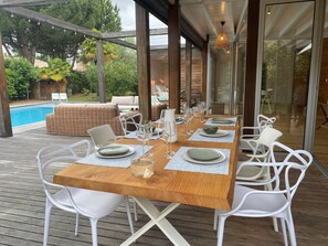 Outdoor dining