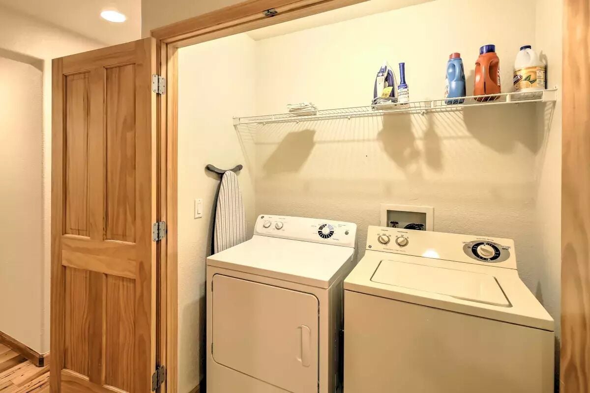 Perfect Friends and Family Hideaway – Walk to town, Fantastic Location